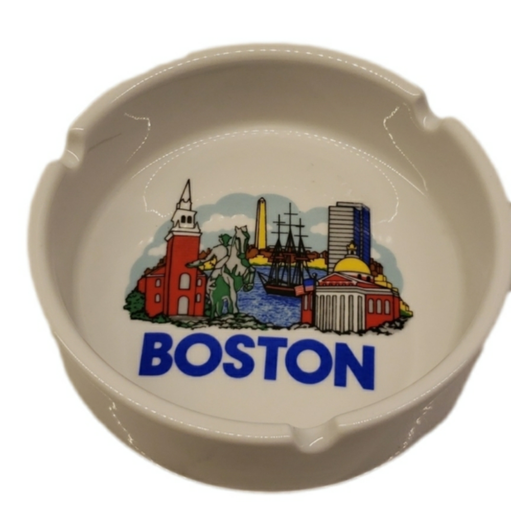 VINTAGE Papel Boston Ash Tray Ceramic 4.5" Diam.